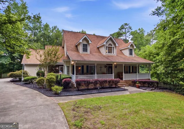 Photo 1 of Single family home for sale at 1220 Peachtree Rd, Hoschton, GA 30548 | MLS# 10810793 | Listing updated on 2026-09-06