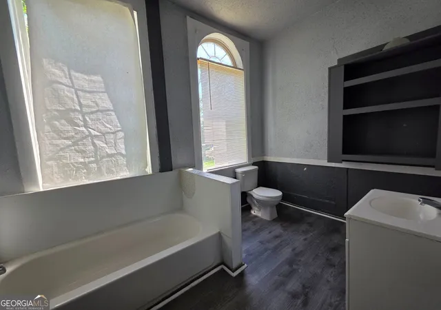 Photo 3 of Single family home for sale at 3823 Lake St, Macon, GA 31204 | MLS# 10843648 | Listing updated on 2026-09-18