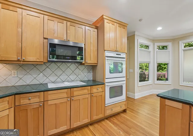 Photo 2 of Mansion for sale at 720 Barberry Dr, Milton, GA 30004 | MLS# 10841272 | Listing updated on 2026-09-21