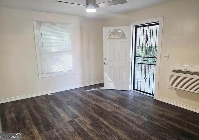 Photo 3 of Single family home for sale at 688 Central Ave, Macon, GA 31206 | MLS# 10837421 | Listing updated on 2026-09-21