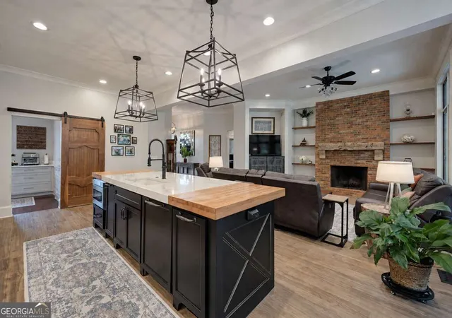 Photo 3 of Single family home for sale at 4478 Cedarcrest Rd, Acworth, GA 30101 | MLS# 10872763 | Listing updated on 2026-10-28