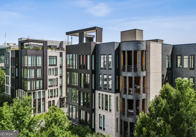 Listing Photo 2 - Condo for sale in building located at 1301 Peachtree St Ne, Atlanta, GA 30309 - Unit #4L