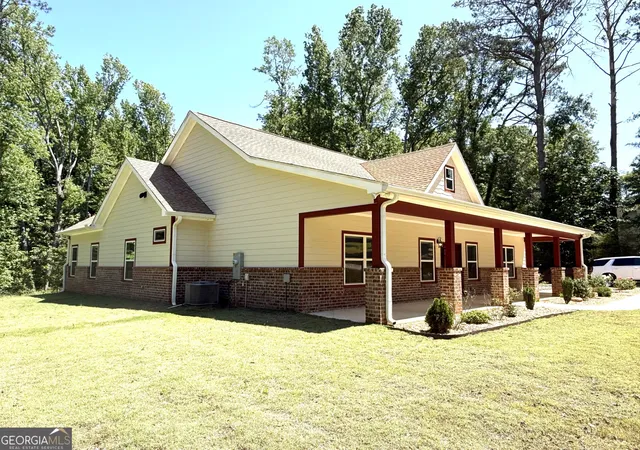 Photo 2 of Single family home for sale at 1663 Piedmont Rd, Griffin, GA 30224 | MLS# 10764661 | Listing updated on 2026-09-10