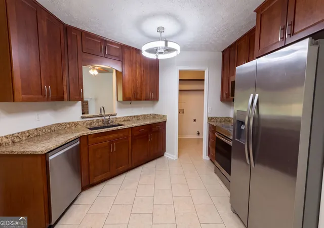 Photo 2 of Single family home for sale at 567 Deadwood Trl, Locust Grove, GA 30248 | MLS# 10832280 | Listing updated on 2026-10-03