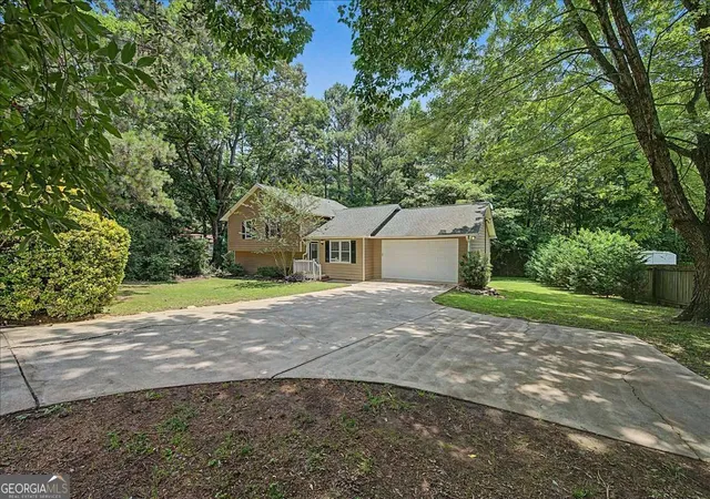 Photo 1 of Single family home for sale at 558 Ne Peeples Valley Rd, Cartersville, GA 30121 | MLS# 10827021 | Listing updated on 2026-09-11
