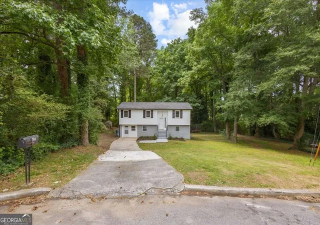 Photo 2 of Single family home for sale at 394 Burr Oak Ct, Lawrenceville, GA 30046 | MLS# 10836977 | Listing updated on 2026-09-15