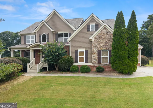Photo 2 of Single family home for sale at 6750 Scottsfield Tr, Cumming, GA 30028 | MLS# 10834292 | Listing updated on 2026-09-12