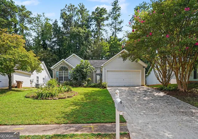 Photo 2 of Single family home for sale at 834 Sweetwater Way, Mcdonough, GA 30253 | MLS# 10841931 | Listing updated on 2026-09-08