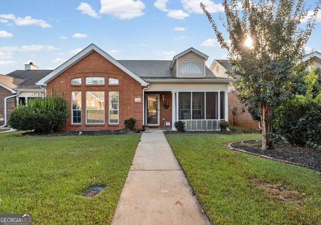 Photo 1 of Single family home for sale at 126 Williamstown Dr, Warner Robins, GA 31093 | MLS# 10880554 | Listing updated on 2026-10-28
