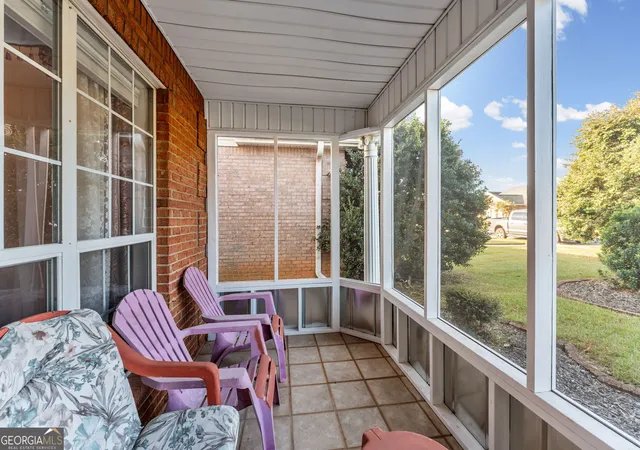 Photo 4 of Single family home for sale at 126 Williamstown Dr, Warner Robins, GA 31093 | MLS# 10880554 | Listing updated on 2026-10-28