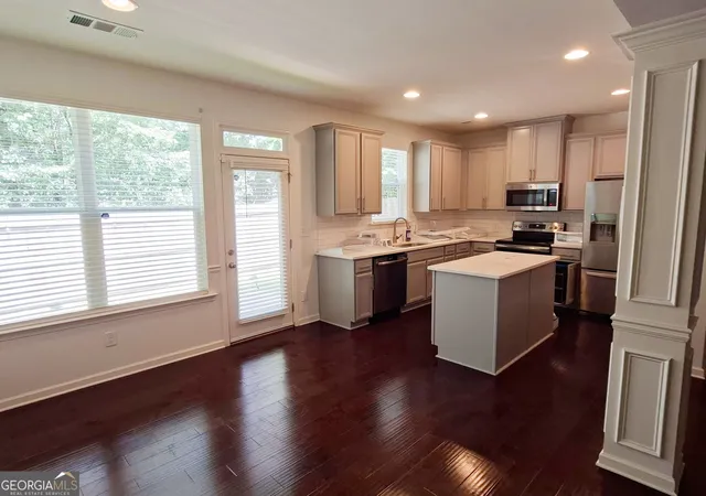 Photo 3 of Townhouse for sale at 4402 Newfangle Rd, Stone Mountain, GA 30083 | MLS# 10839928 | Listing updated on 2026-09-18