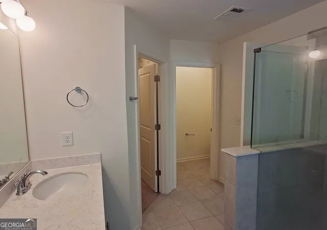 Photo 4 of Townhouse for sale at 4402 Newfangle Rd, Stone Mountain, GA 30083 | MLS# 10839928 | Listing updated on 2026-09-18