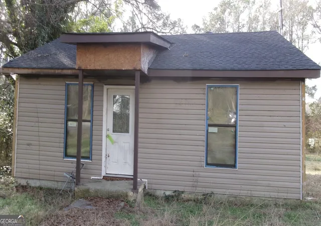 Photo 2 of Single family home for sale at 96 Parrish St, Griffin, GA 30223 | MLS# 10849309 | Listing updated on 2026-10-02