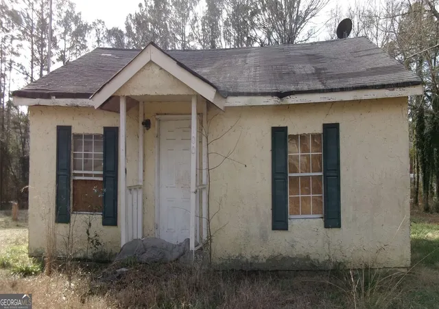 Photo 3 of Single family home for sale at 96 Parrish St, Griffin, GA 30223 | MLS# 10849309 | Listing updated on 2026-10-02