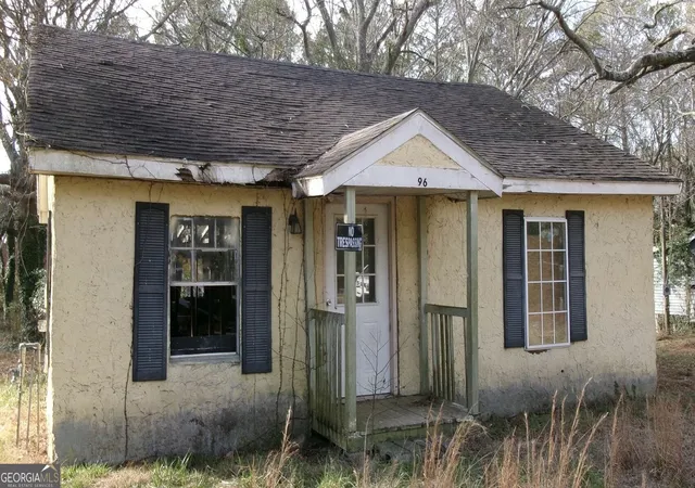 Photo 3 of Single family home for sale at 96 Parrish St, Griffin, GA 30223 | MLS# 10849309 | Listing updated on 2026-10-02