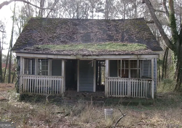 Photo 4 of Single family home for sale at 96 Parrish St, Griffin, GA 30223 | MLS# 10849309 | Listing updated on 2026-10-02