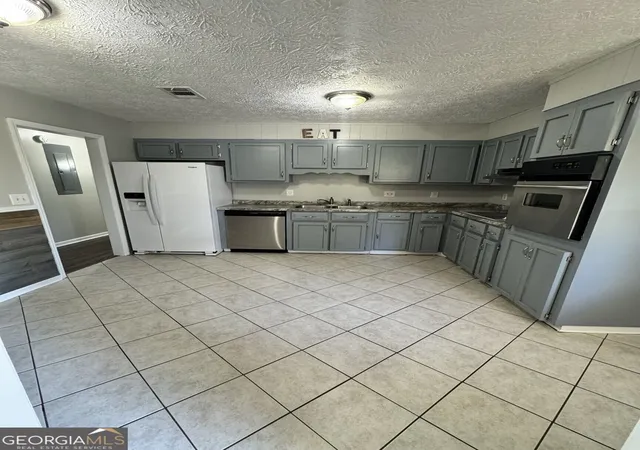Photo 3 of Single family home for sale at 113 Wimbish Ln, Bonaire, GA 31005 | MLS# 10814091 | Listing updated on 2026-09-25