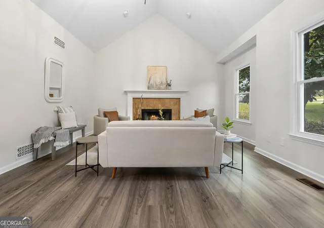 Photo 3 of Single family home for sale at 182 Shallow Ridge Ln NE, Kennesaw, GA 30144 | MLS# 10844552 | Listing updated on 2026-09-25