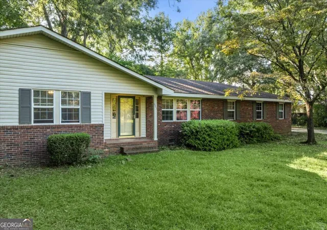 Photo 4 of Single family home for sale at 607 Hardeman Ave, Fort Valley, GA 31030 | MLS# 10853242 | Listing updated on 2026-09-25