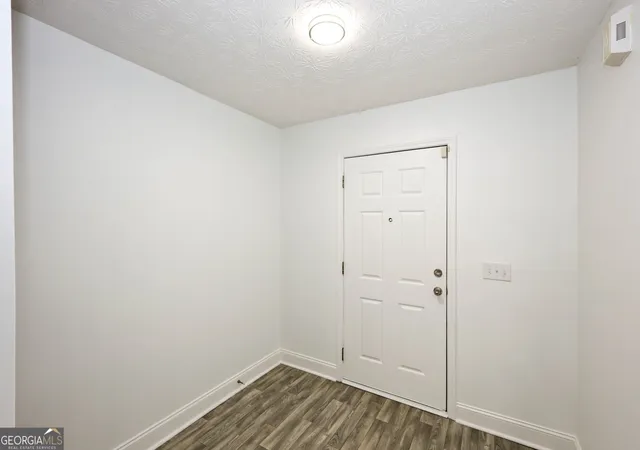 Photo 3 of Sale Pending at 234 Tara Cmns Walk, Loganville, GA 30052 | MLS# 10845188 | Listing updated on 2026-09-29