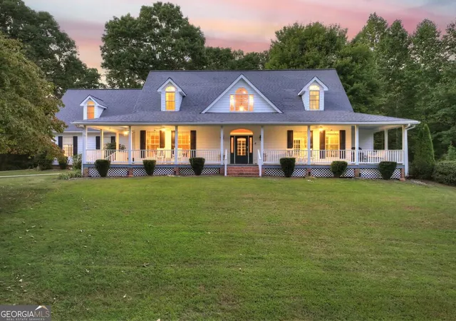 Single family home for sale at 552 Dalrymple Cir, Ellijay, GA 30540 | MLS# 10852500