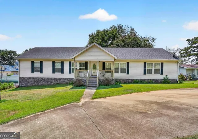 Photo 1 of Single family home for sale at 304b Cold Branch Rd, Eatonton, GA 31024 | MLS# 10845706 | Listing updated on 2026-09-28