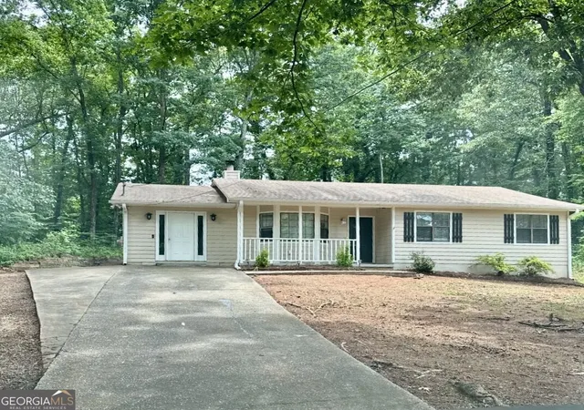 Photo 1 of Single family home for sale at 108 Hilltop Cir, Stockbridge, GA 30281 | MLS# 10838008 | Listing updated on 2026-09-13
