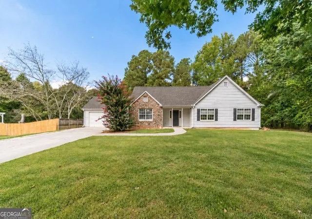 Photo 1 of Single family home for sale at 660 Tribble Crk Dr, Grayson, GA 30017 | MLS# 10842160 | Listing updated on 2026-09-09