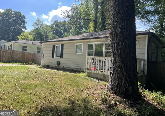 Photo 3 of Single family home for sale at 1133 Mable St Sw, Mableton, GA 30126 | MLS# 10831632 | Listing updated on 2026-09-07