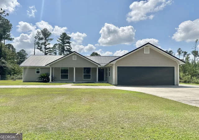 Single family home for sale at 273 Sunbeam Rd, Douglas, GA 31535 | MLS# 10850674