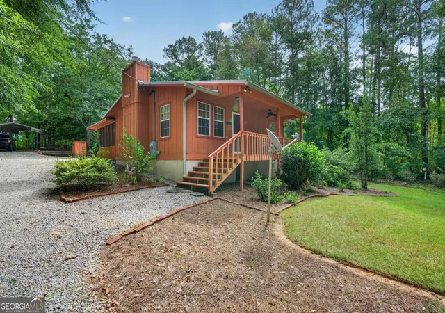 Photo 3 of Sale Pending at 923 Crooked Crk Rd, Eatonton, GA 31024 | MLS# 10844497 | Listing updated on 2026-09-16