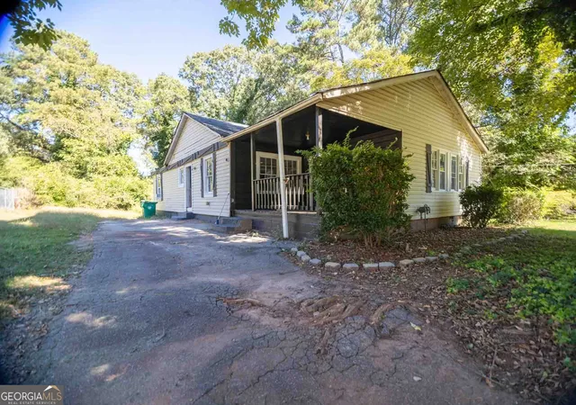Single family home for sale at 4402 Highland Rd, Decatur, GA 30035 | MLS# 10879267