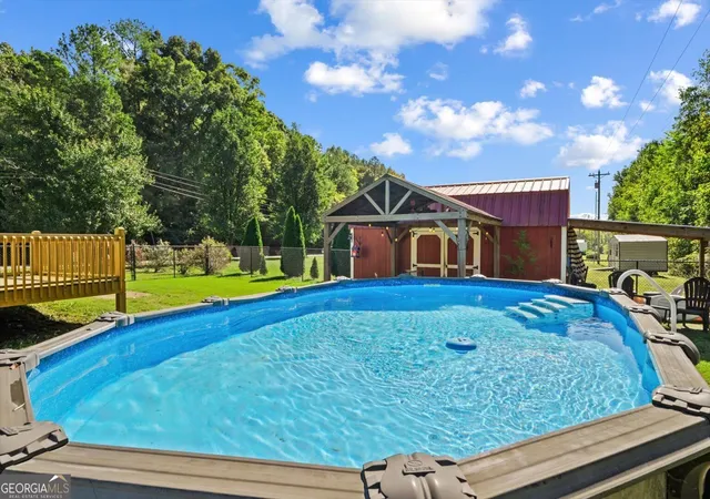 Photo 3 of Single family home for sale at 1975 Freeport Rd NW, Dalton, GA 30720 | MLS# 10872667 | Listing updated on 2026-10-28