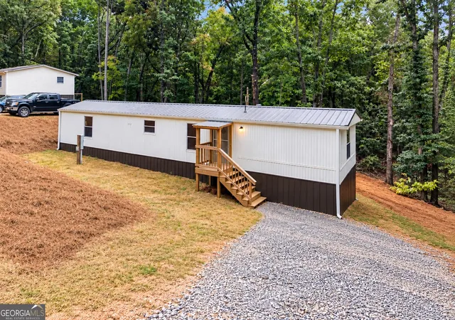 Photo 1 of Manufactured home for sale at 276 Fern Valley Trl, Clarkesville, GA 30523 | MLS# 10840858 | Listing updated on 2026-09-15