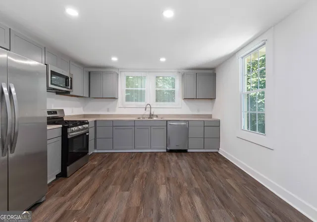 Photo 3 of Single family home for sale at 2910 Bradley Cir, Columbus, GA 31904 | MLS# 10837855 | Listing updated on 2026-09-15