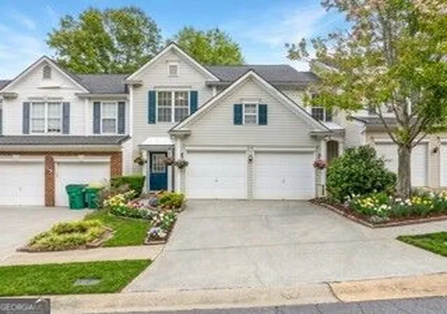 Photo 2 of Townhouse for sale at 129 Regent Pl, Woodstock, GA 30188 | MLS# 10837985 | Listing updated on 2026-09-16