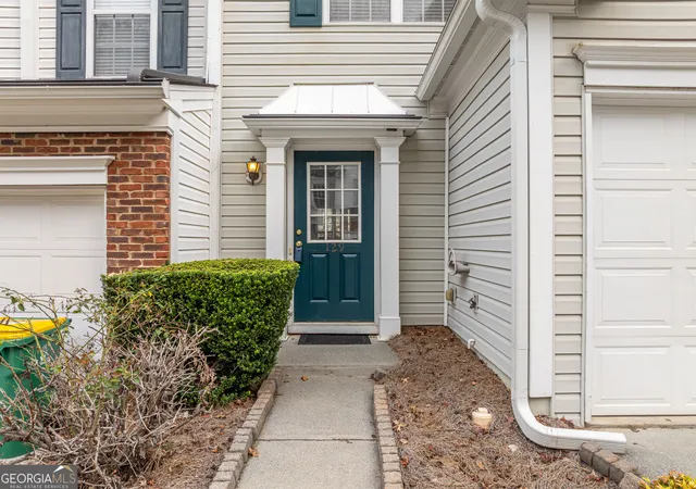 Photo 3 of Townhouse for sale at 129 Regent Pl, Woodstock, GA 30188 | MLS# 10837985 | Listing updated on 2026-09-16