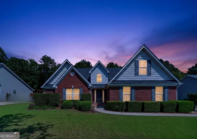 Photo 2 of Single family home for sale at 169 Oakwood Dr, Eatonton, GA 31024 | MLS# 10852056 | Listing updated on 2026-10-08