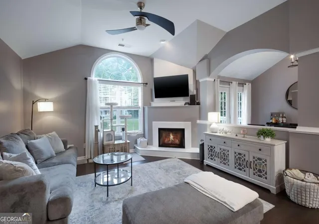 Photo 3 of Condo for sale at 4006 Orchard Hl Ter, Stone Mountain, GA 30083 | MLS# 10871384 | Listing updated on 2026-10-28
