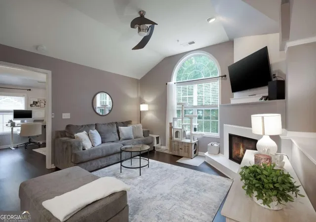 Photo 4 of Condo for sale at 4006 Orchard Hl Ter, Stone Mountain, GA 30083 | MLS# 10871384 | Listing updated on 2026-10-28