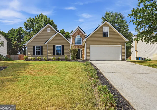 Photo 1 of Sale Pending at 3641 Coveside Ct, Loganville, GA 30052 | MLS# 10848694 | Listing updated on 2026-10-08