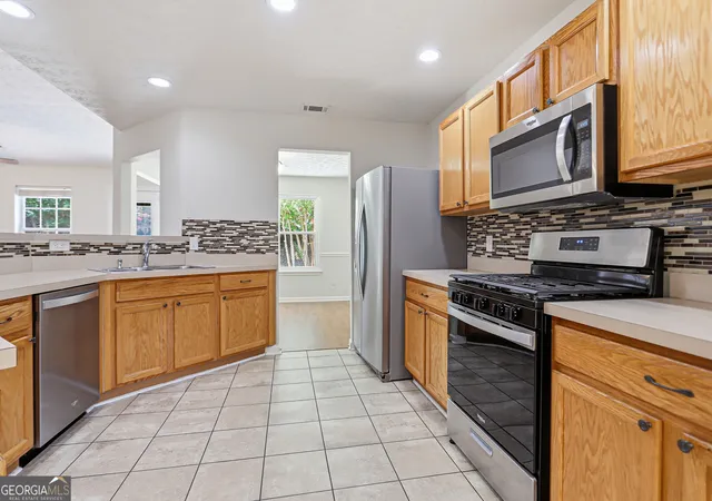Photo 2 of Sale Pending at 3641 Coveside Ct, Loganville, GA 30052 | MLS# 10848694 | Listing updated on 2026-10-08
