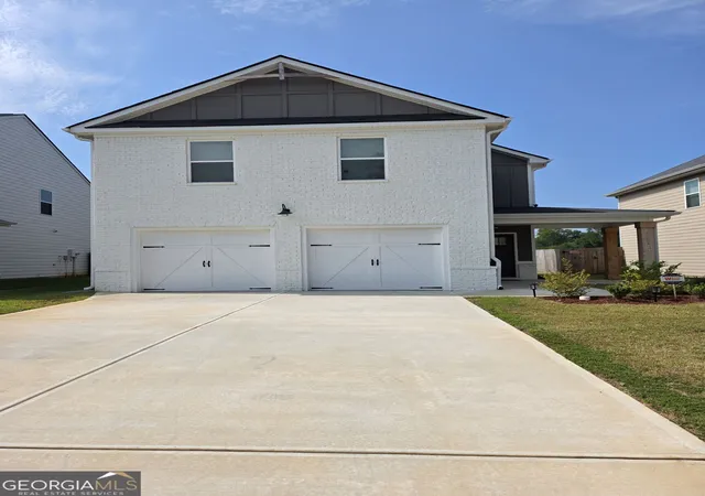 Photo 1 of Single family home for sale at 205 River Meadow Dr, Lagrange, GA 30241 | MLS# 10852906 | Listing updated on 2026-09-25