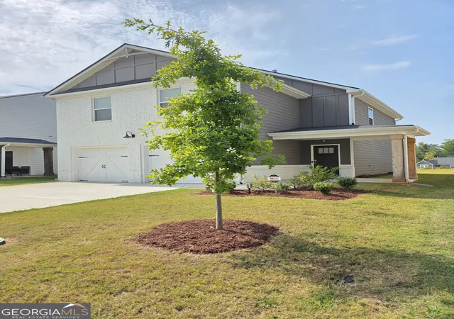 Photo 2 of Single family home for sale at 205 River Meadow Dr, Lagrange, GA 30241 | MLS# 10852906 | Listing updated on 2026-09-25