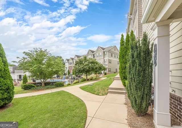 Photo 4 of Townhouse for sale at 850 Caldwell Cir, Marietta, GA 30060 | MLS# 10844413 | Listing updated on 2026-09-11