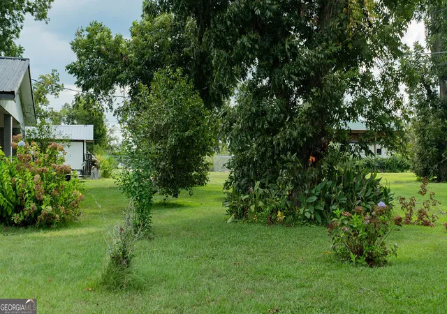 Photo 3 of Single family home for sale at 27 Patricia Ln, Hazlehurst, GA 31539 | MLS# 10848368 | Listing updated on 2026-10-05