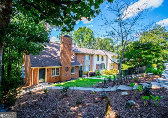 Photo 2 of Single family home for sale at 122 Mill Strm, Carrollton, GA 30117 | MLS# 10843735 | Listing updated on 2026-09-24