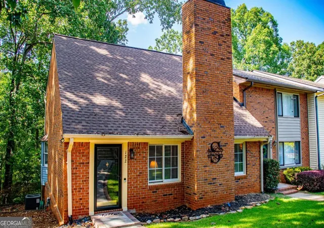 Photo 4 of Single family home for sale at 122 Mill Strm, Carrollton, GA 30117 | MLS# 10843735 | Listing updated on 2026-09-24