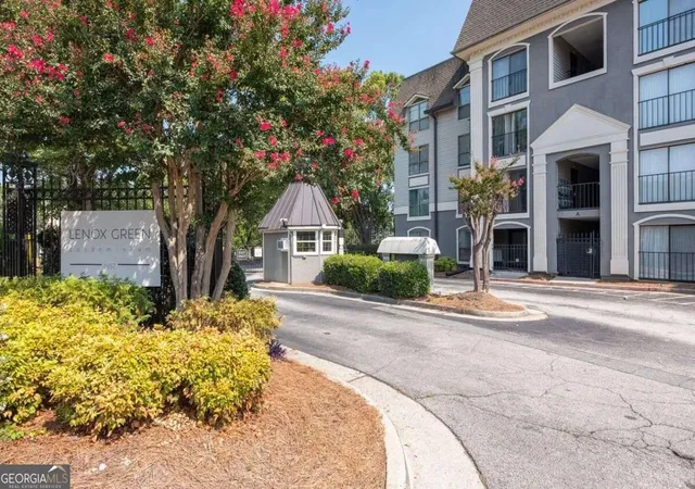 Photo 2 of Condo for sale at 2657 Lenox Rd Ne #A-1, Atlanta, GA 30324 | MLS# 10842330 | Listing updated on 2026-09-09