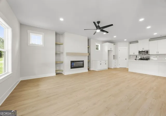 Photo 4 of Single family home for sale at 254 Crumbley Rd, Mcdonough, GA 30252 | MLS# 10836876 | Listing updated on 2026-09-15